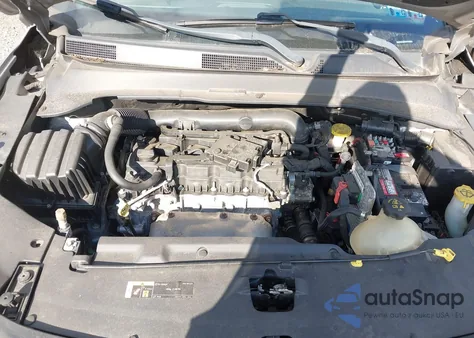 2018 Jeep Compass Limited 4X4 z USA, uszkodzony, nr VIN 3C4NJDCBXJT418836